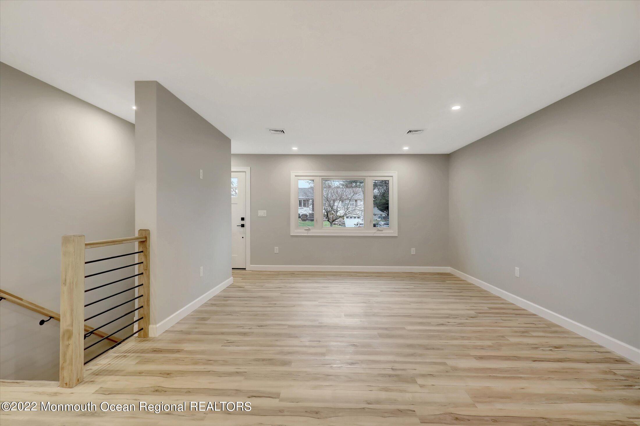 140 Irwin Place Middletown, NJ 07748 - Photo 13 of 33 08-Family Room