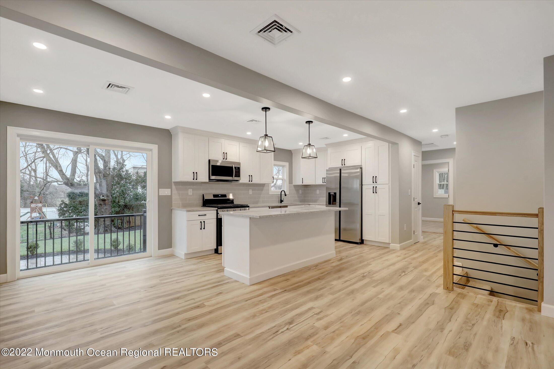 140 Irwin Place Middletown, NJ 07748 - Photo 14 of 33 09-Kitchen