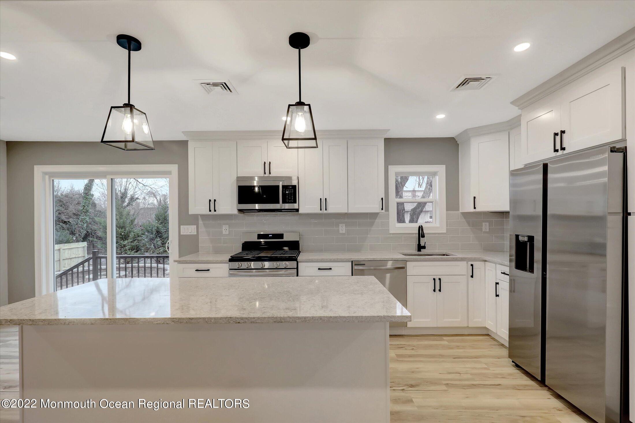 140 Irwin Place Middletown, NJ 07748 - Photo 5 of 33 11-Kitchen