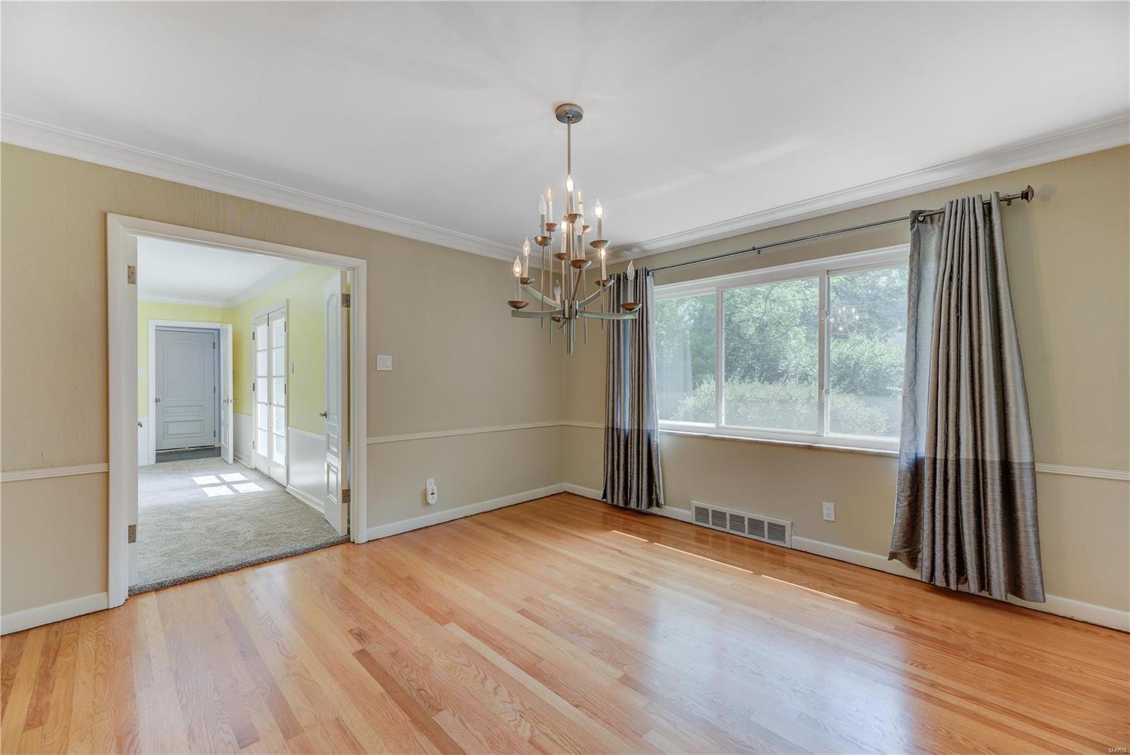 12 Lynnbrook Road St. Louis, MO 63131 - Photo 2 of 21 Gallery Image 2