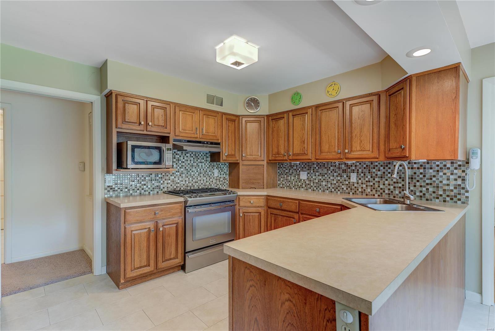 12 Lynnbrook Road St. Louis, MO 63131 - Photo 4 of 21 Gallery Image 4