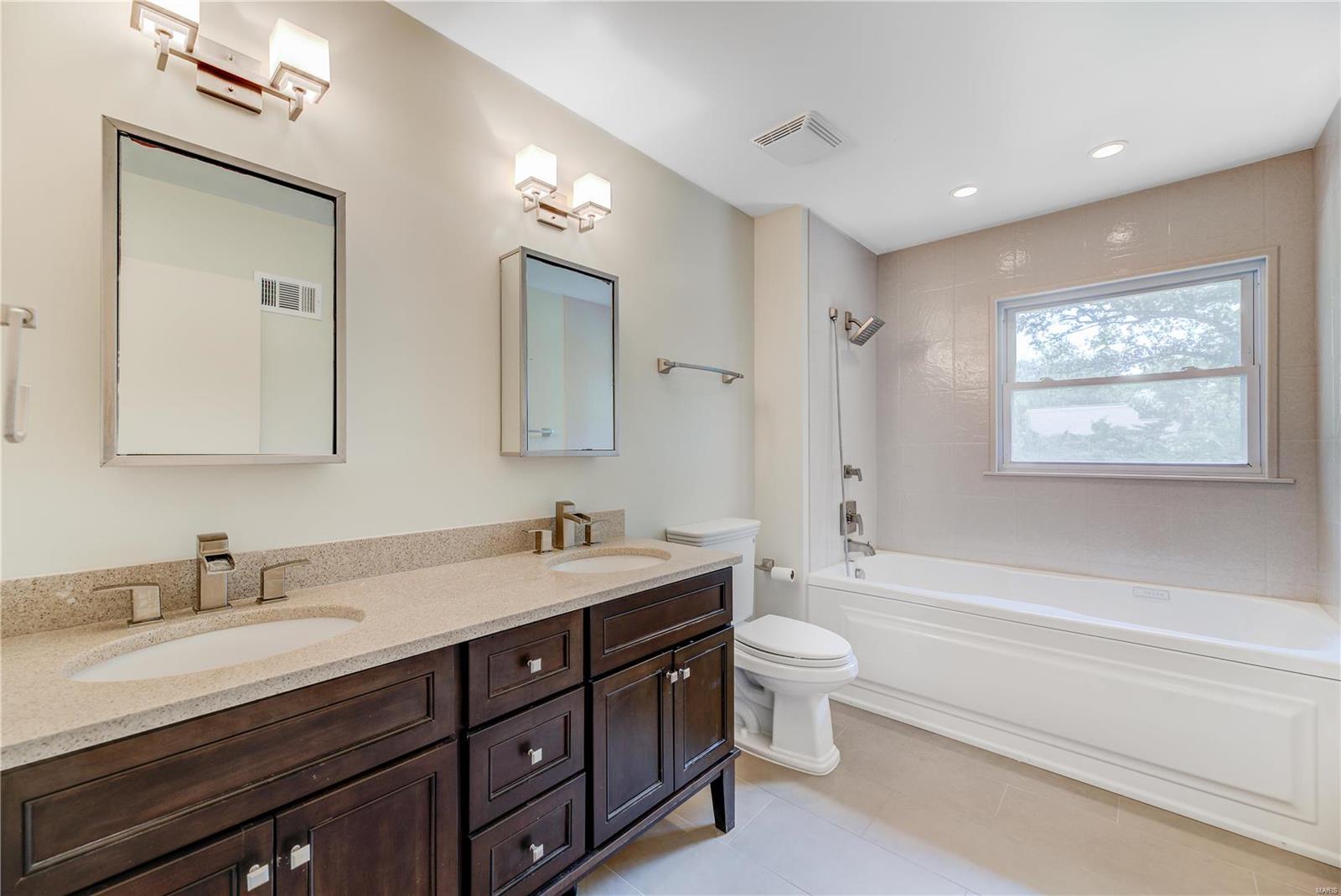 12 Lynnbrook Road St. Louis, MO 63131 - Photo 8 of 21 Gallery Image 8