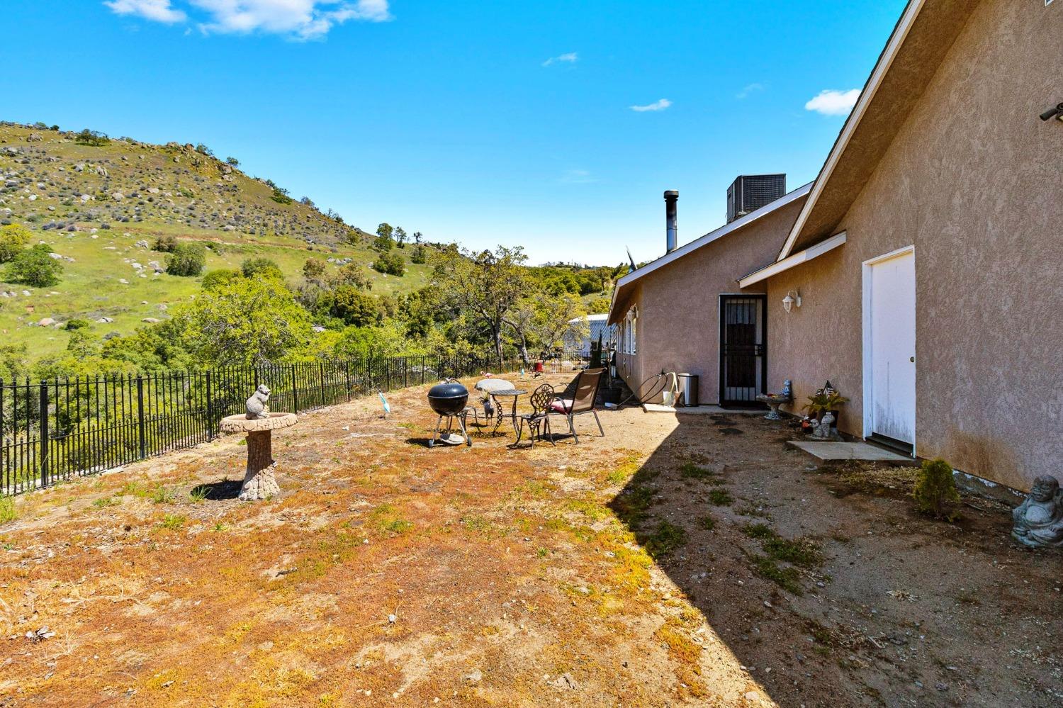 39453 Pepperweed Road Squaw Valley, CA 93675 - Photo 20 of 27 Gallery Image 20