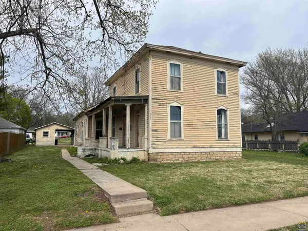 $140,000 | 511 West Mission Street, St. Marys, KS 66536
