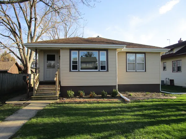 $219,900 | 205 West Seminole Street, Dwight, IL 60420