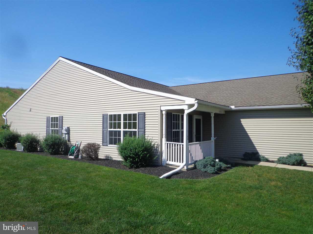 7078 Seneca Ridge Drive York, PA 17403 - Photo 3 of 24 Gallery Image 3