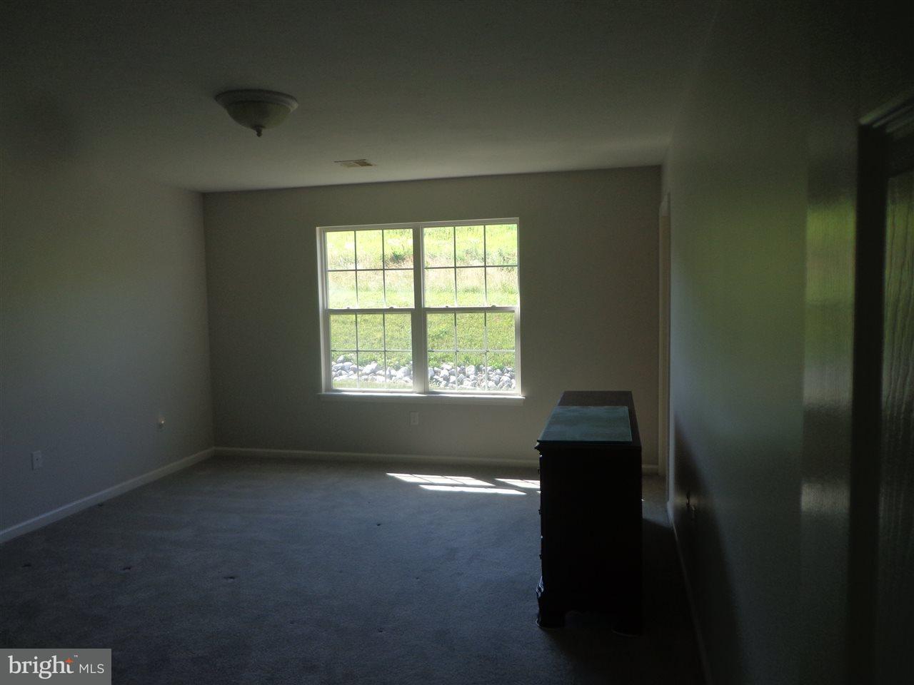 7078 Seneca Ridge Drive York, PA 17403 - Photo 8 of 24 Gallery Image 8