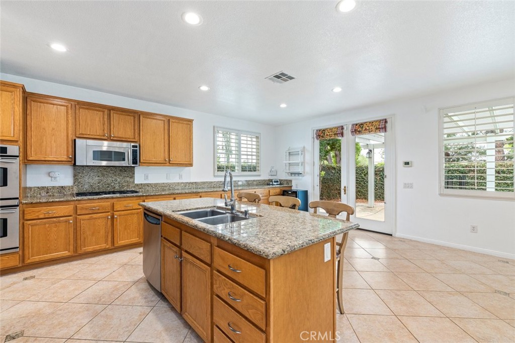 29183 Providence Road Temecula, CA 92591 - Photo 10 of 33 Kitchen 2