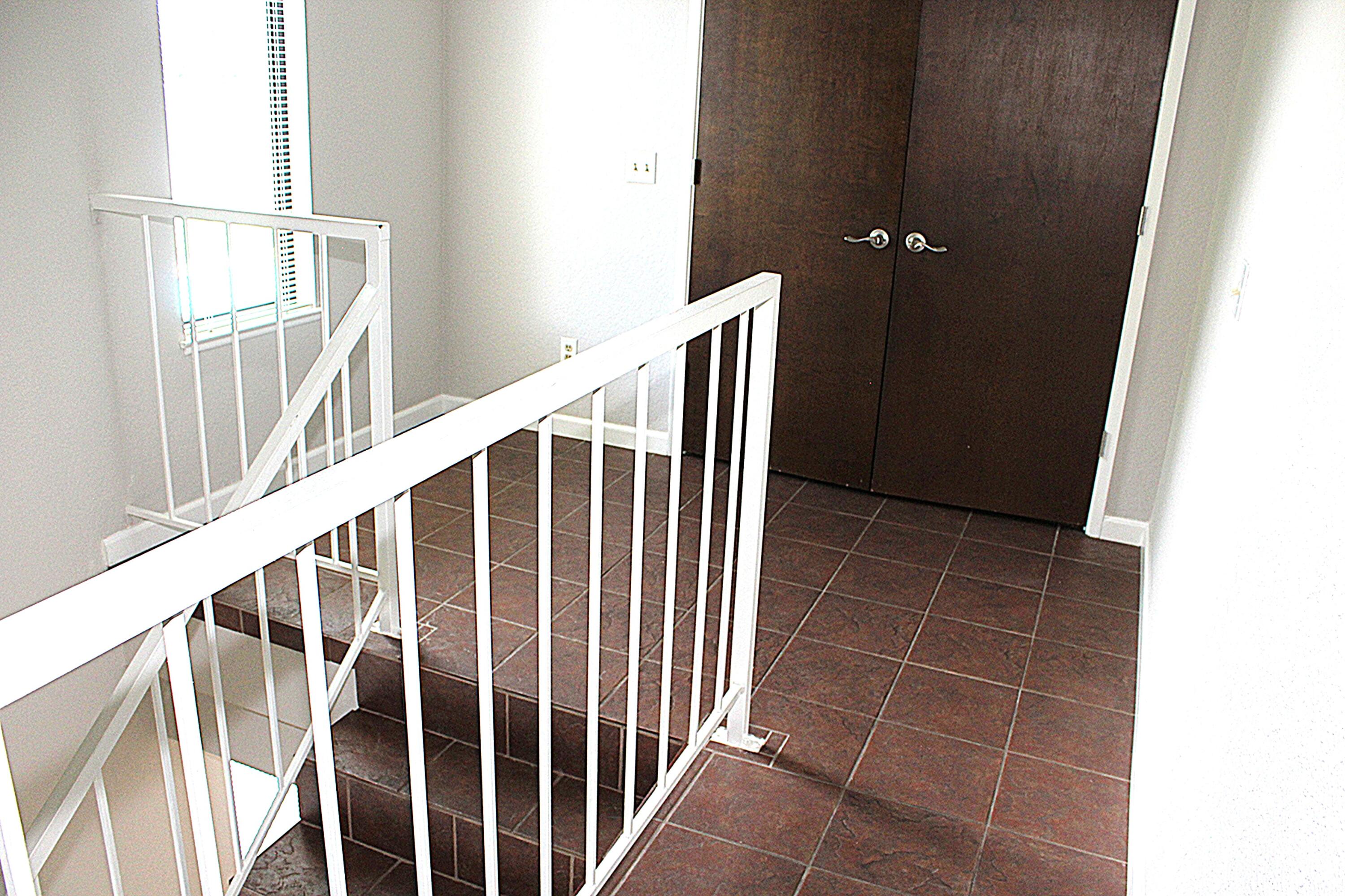 1975 Bechelli Lane Redding, CA 96002 - Photo 20 of 25 Loft area