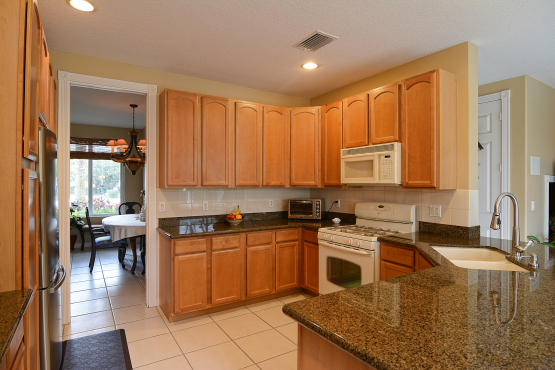 253 Coconut Point, Unit 1 Jupiter, FL 33458 - Photo 12 of 33 Kitchen