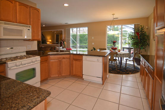 253 Coconut Point, Unit 1 Jupiter, FL 33458 - Photo 13 of 33 Kitchen View