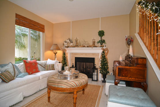 253 Coconut Point, Unit 1 Jupiter, FL 33458 - Photo 7 of 33 Living Room