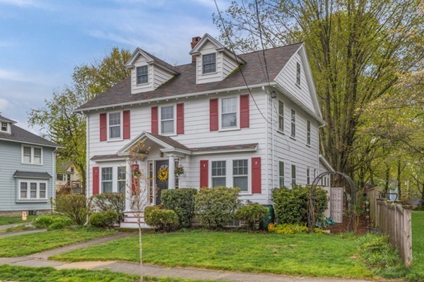 14 Berkeley Street Reading, MA 01867 - Photo 2 of 30 Gallery Image 2