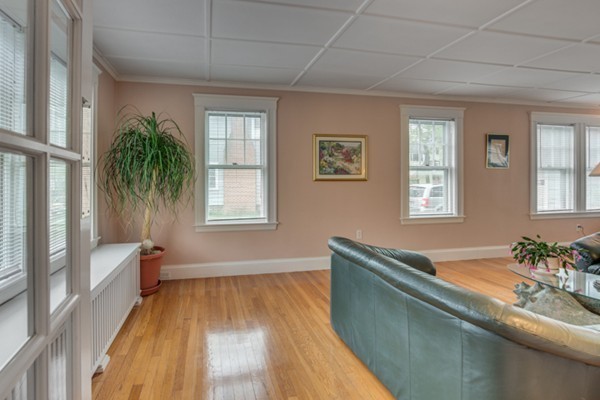 14 Berkeley Street Reading, MA 01867 - Photo 5 of 30 Gallery Image 5