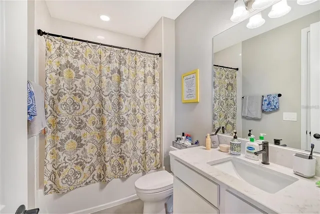 $6,500 | 5620 Soft Skies Drive, Sarasota, FL 34238