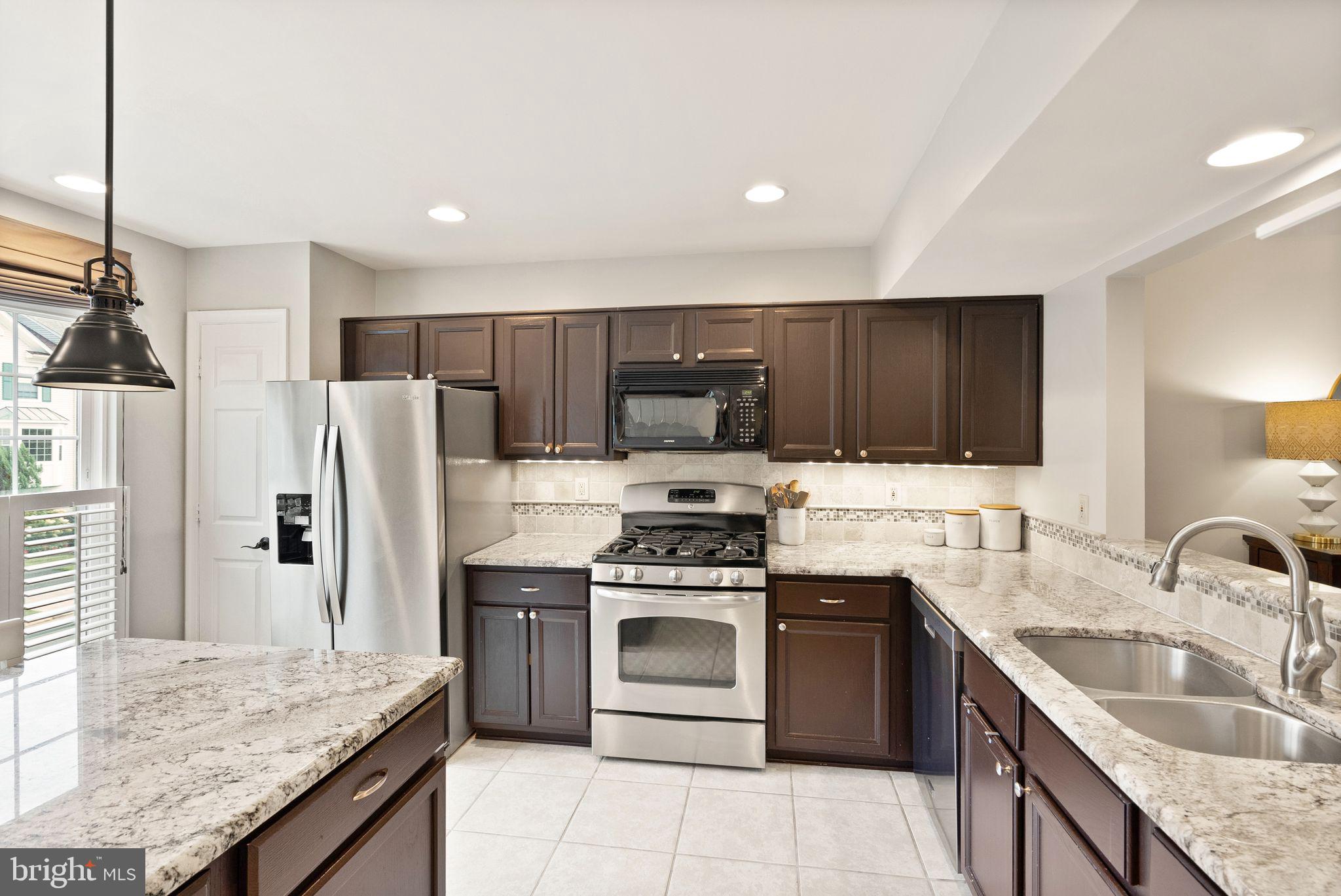 44087 Gala Circle Ashburn, VA 20147 - Photo 6 of 58