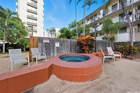 $499,000 | 2724 Kahoaloha Lane, Unit 803, Honolulu, HI 96826