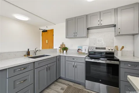 $499,000 | 2724 Kahoaloha Lane, Unit 803, Honolulu, HI 96826