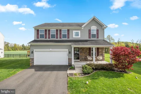 $575,000 | 1909 Alamingo Drive, Quakertown, PA 18951