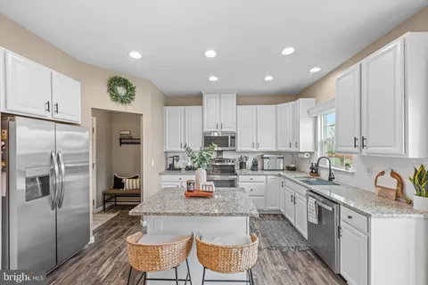 $575,000 | 1909 Alamingo Drive, Quakertown, PA 18951