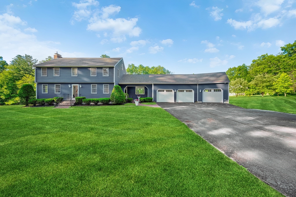 11 Lawndale Road Tyngsborough, MA 01879 - Photo 8 of 40