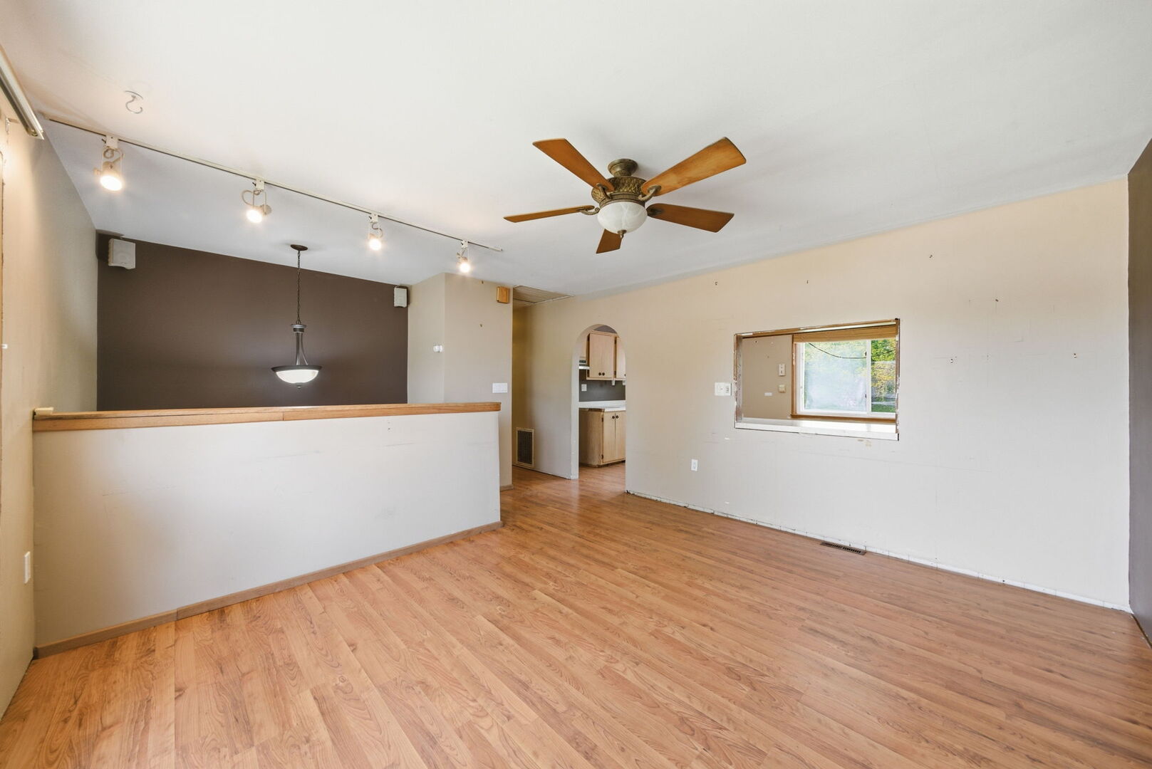418 Hamrick Avenue Romeoville, IL 60446 - Photo 4 of 17 Gallery Image 4