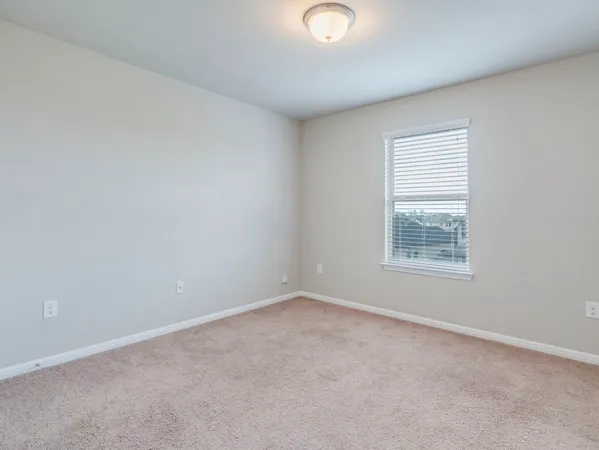 $2,100 | 398 Wapiti Road, Buda, TX 78610