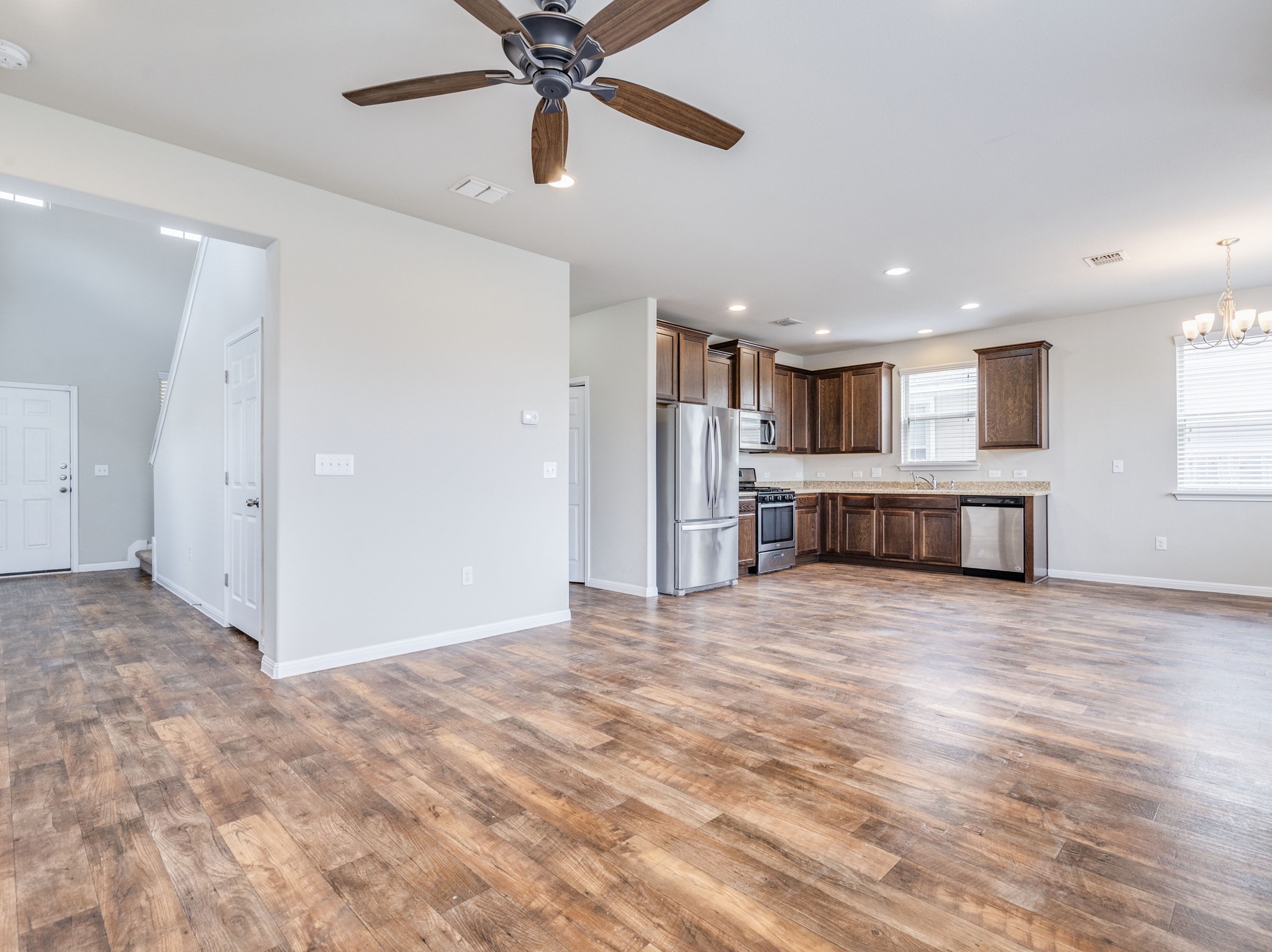 398 Wapiti Road Buda, TX 78610 - Photo 5 of 16