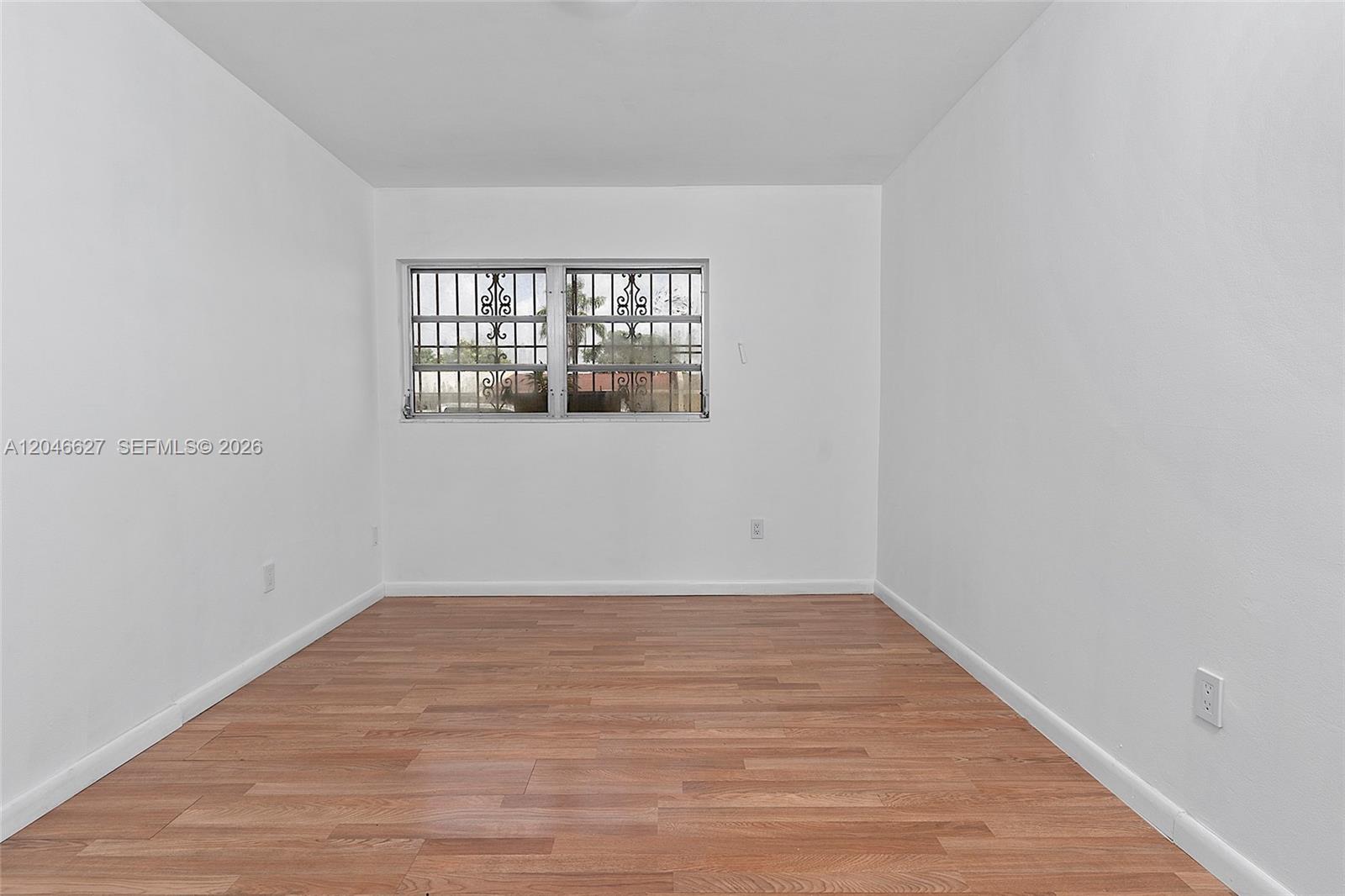 10112 Southwest 23rd Street Miami, FL 33165 - Photo 20 of 32
