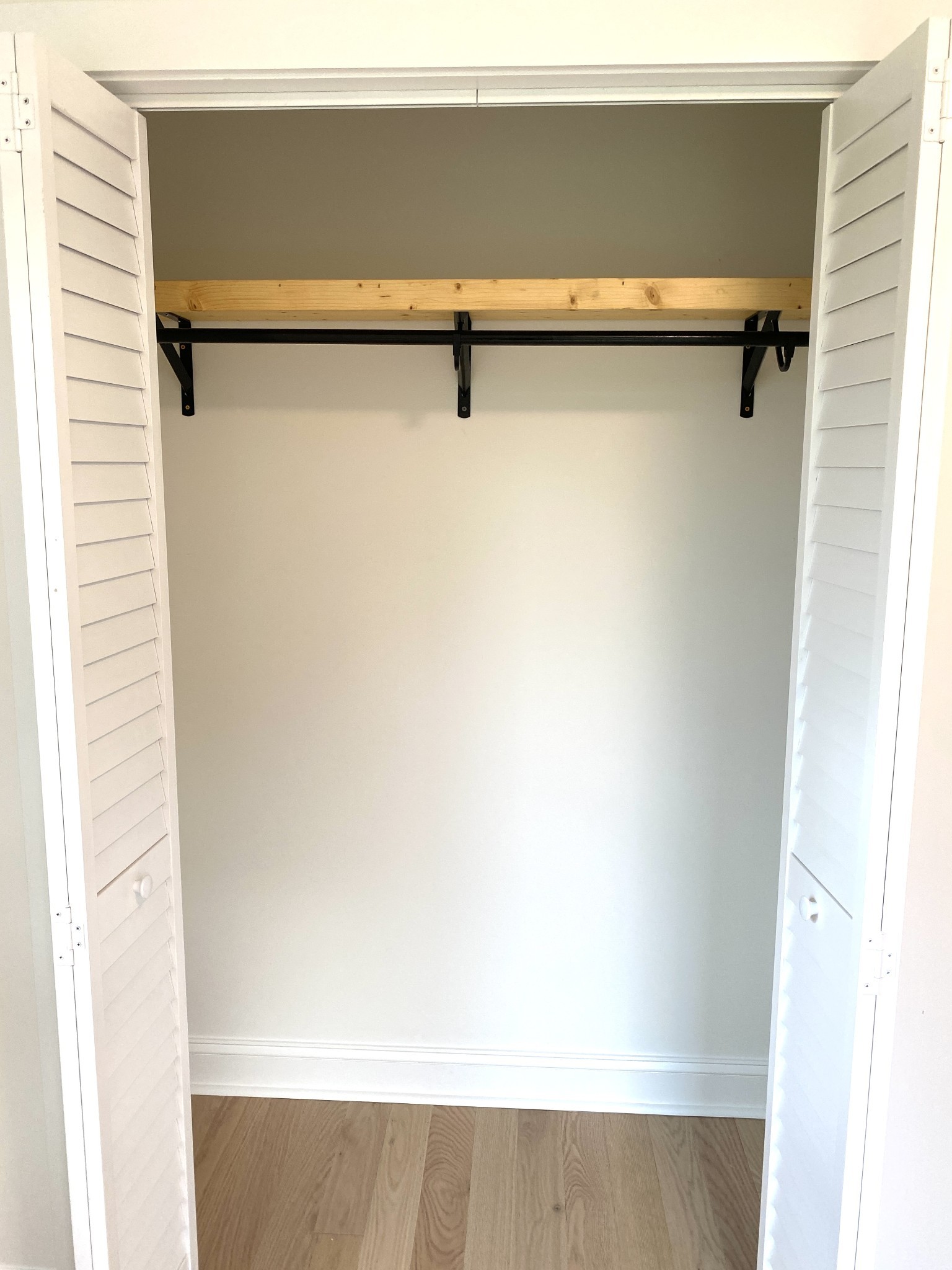 25 Ferguson Hollow Road Chestnut Mound, TN 38552 - Photo 26 of 49 a close view of closet