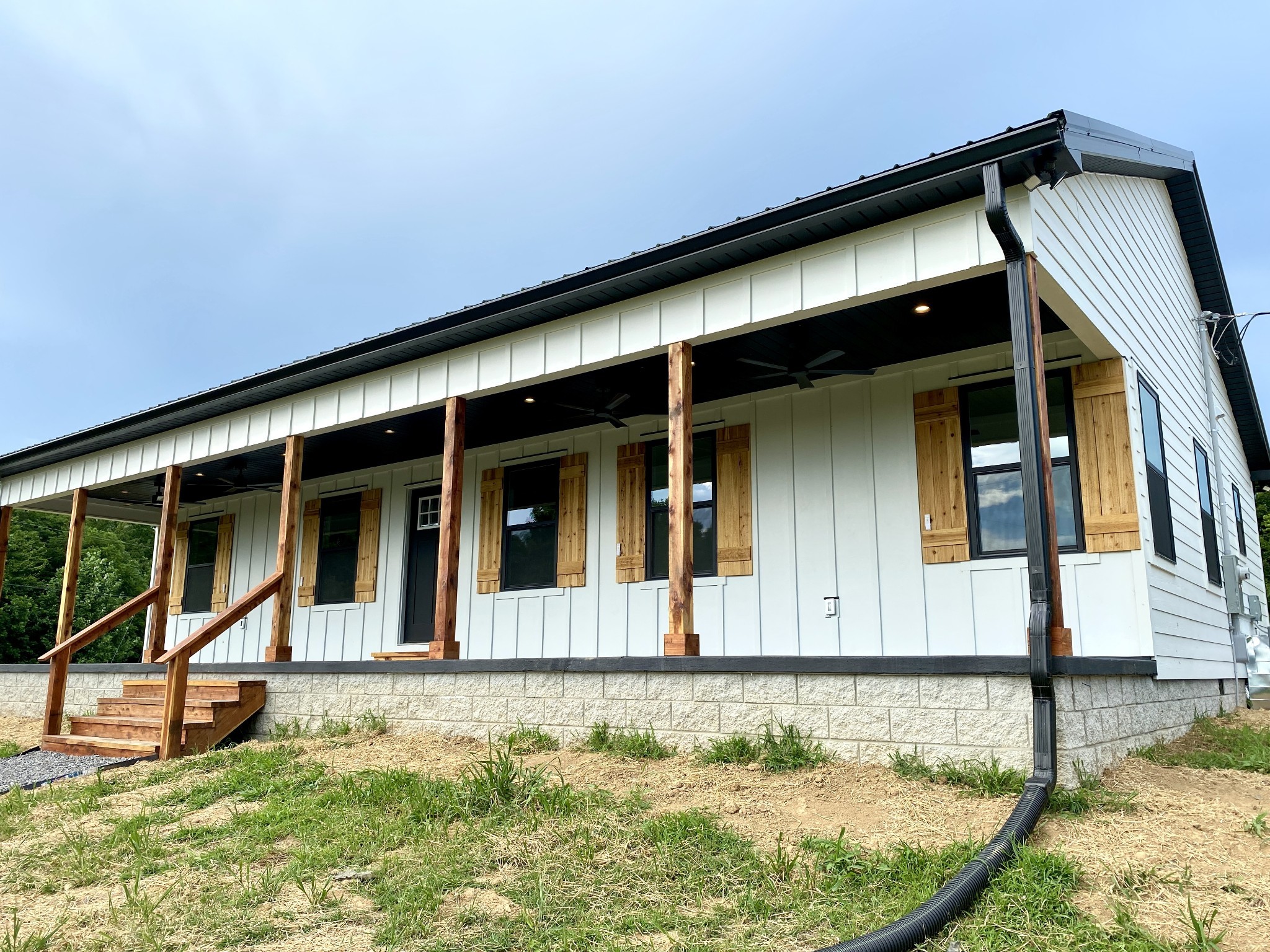25 Ferguson Hollow Road Chestnut Mound, TN 38552 - Photo 43 of 49 front view of a house with a yard