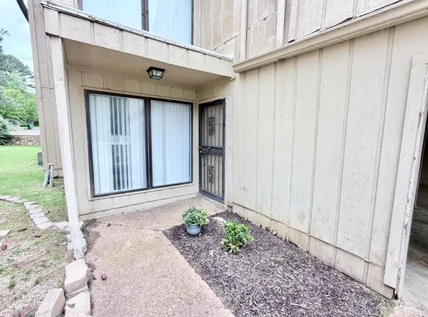 $199,900 | 8406 Rockcreek Parkway, Unit 35, Memphis, TN 38016
