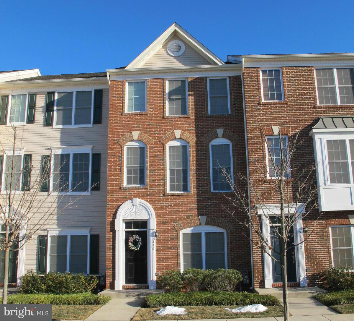 25430 South Riding Boulevard Chantilly, VA 20152 - Photo 1 of 30 Exterior (Front)