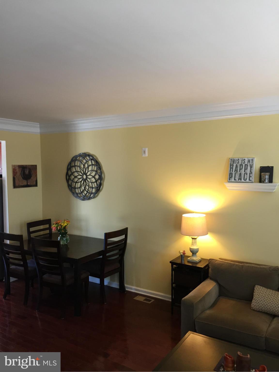 25430 South Riding Boulevard Chantilly, VA 20152 - Photo 12 of 30 Living Room