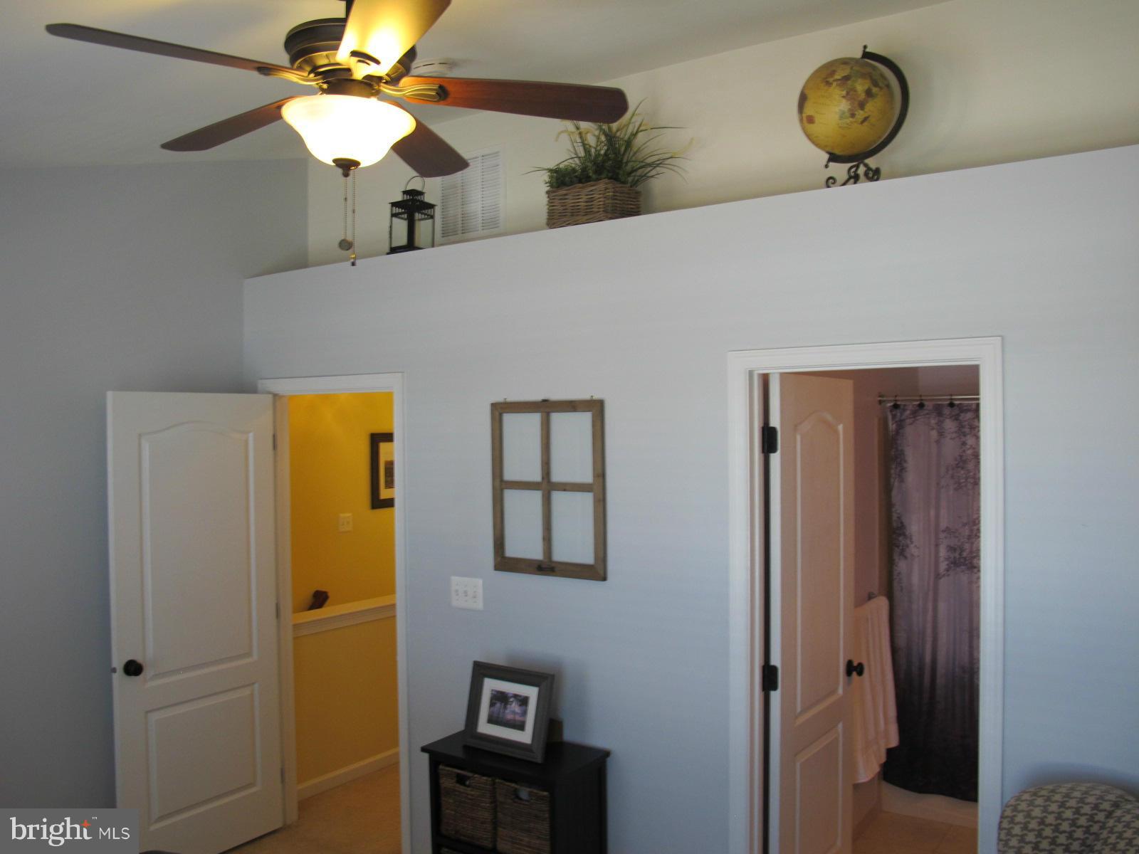 25430 South Riding Boulevard Chantilly, VA 20152 - Photo 18 of 30 Upper 2nd Master Bedroom