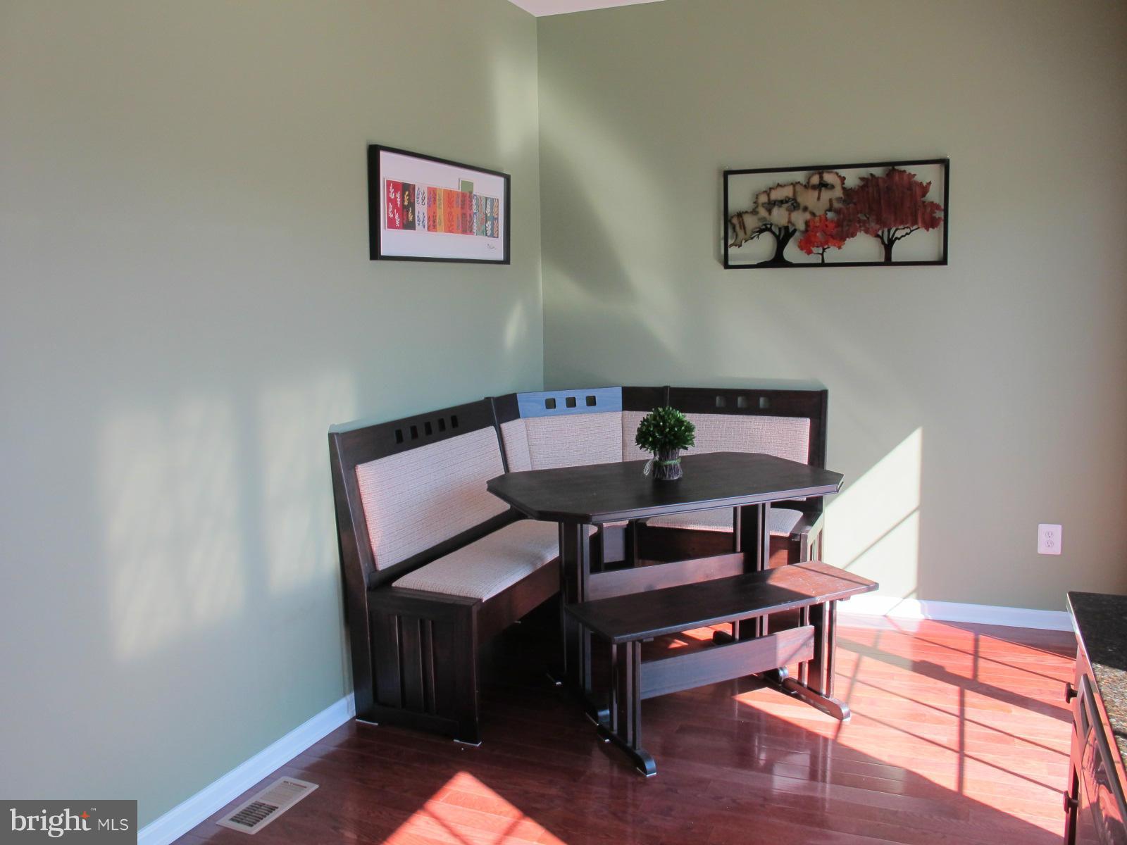 25430 South Riding Boulevard Chantilly, VA 20152 - Photo 3 of 30 Kitchen