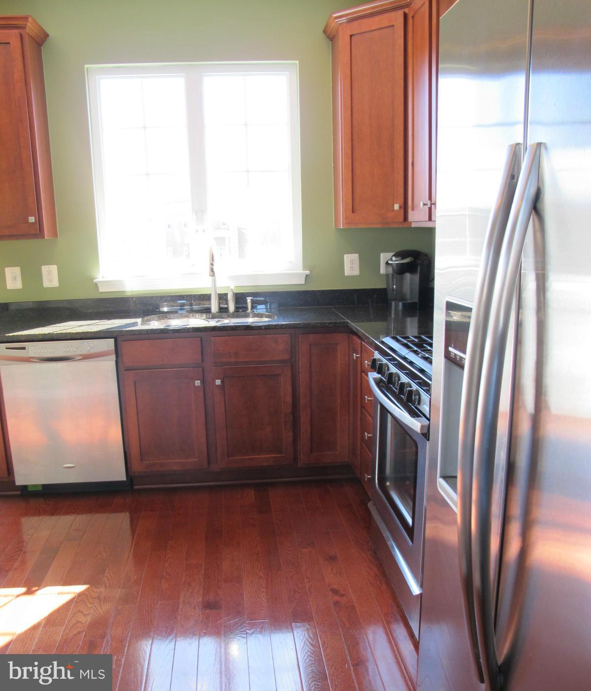 25430 South Riding Boulevard Chantilly, VA 20152 - Photo 5 of 30 Kitchen