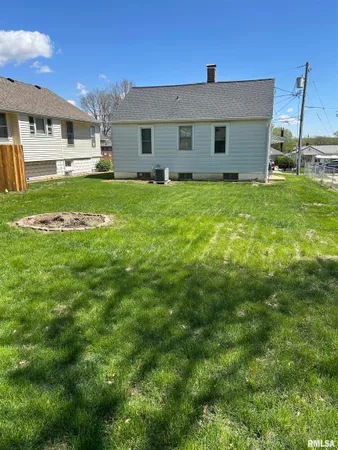 $949 | 405 Keller Street, Bartonville, IL 61607