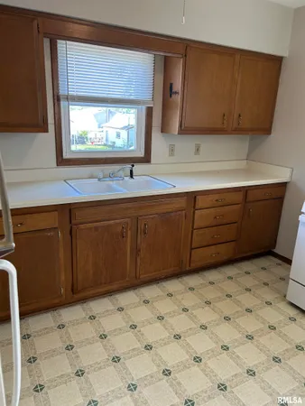 $949 | 405 Keller Street, Bartonville, IL 61607