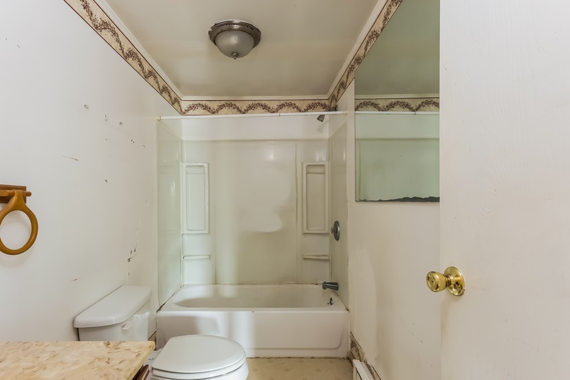 1085 Mammoth Road, Unit A Pelham, NH 03076 - Photo 11 of 25