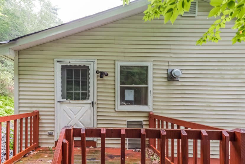 1085 Mammoth Road, Unit A Pelham, NH 03076 - Photo 21 of 25