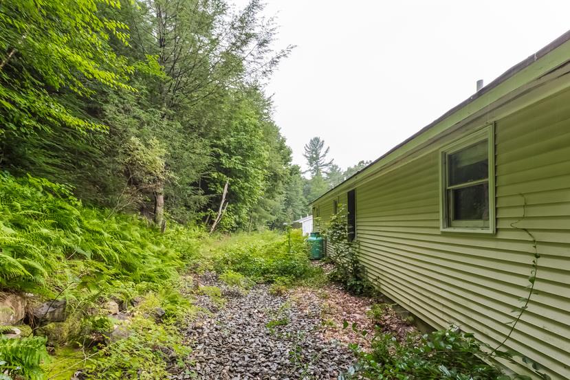 1085 Mammoth Road, Unit A Pelham, NH 03076 - Photo 22 of 25
