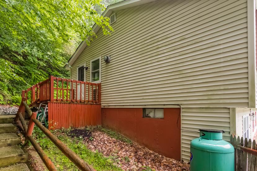 1085 Mammoth Road, Unit A Pelham, NH 03076 - Photo 24 of 25