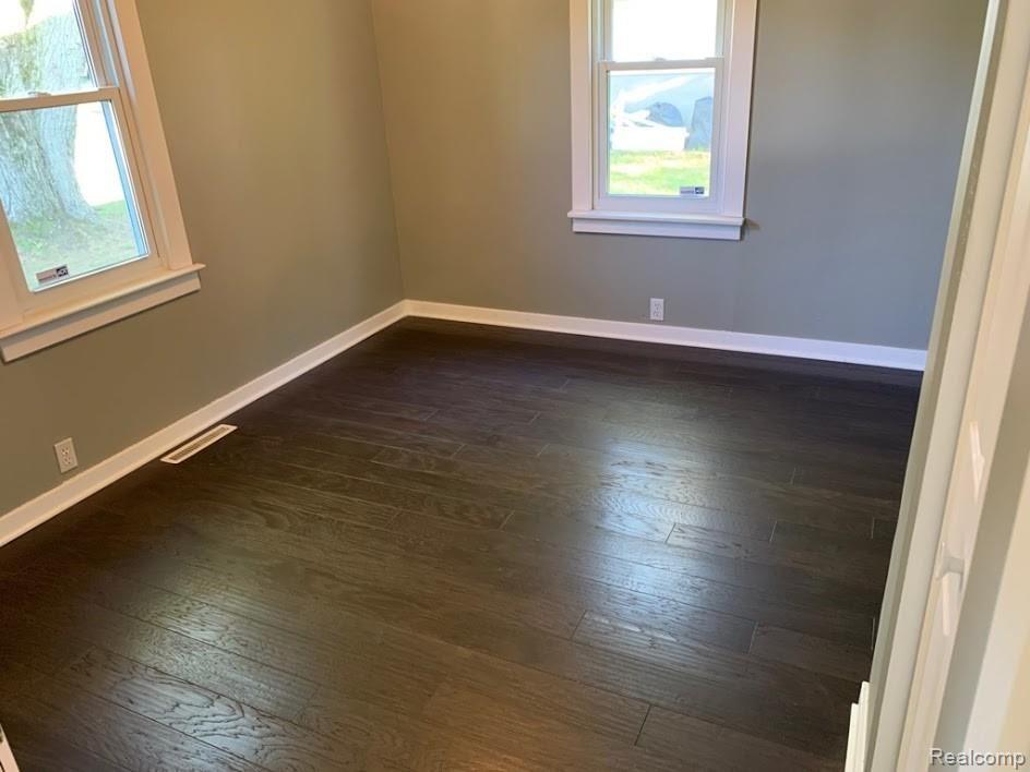 5296 East Stanley Road Flint, MI 48506 - Photo 12 of 25