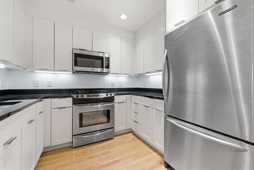 80 Broad Street, Unit 302 Boston, MA 02110 - Photo 5 of 22