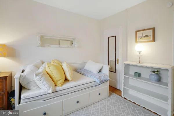 $2,695 | 1629 Fitzgerald Lane, Alexandria, VA 22302