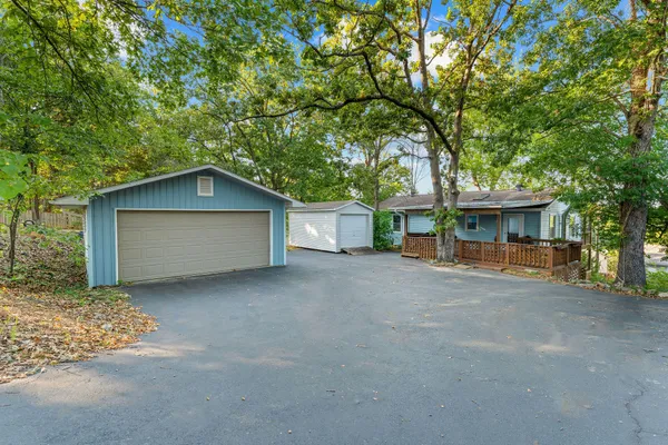 $285,000 | 100 Cherokee Drive, Kimberling City, MO 65686