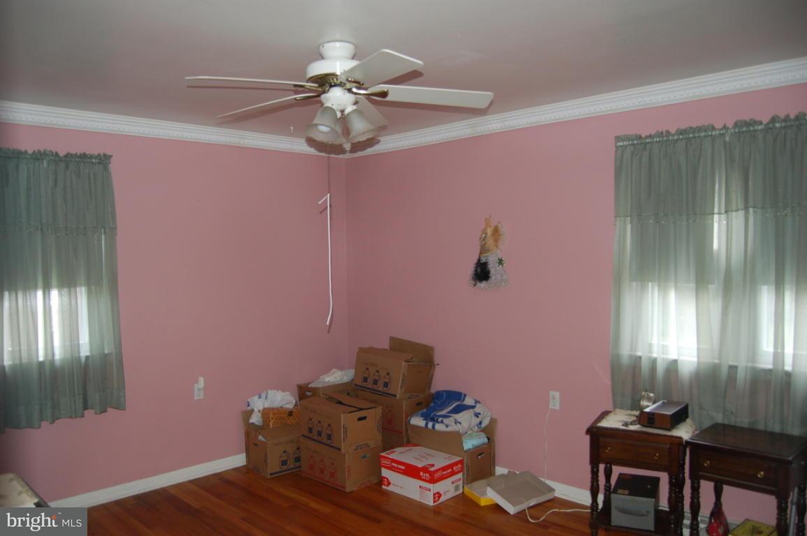 1786 Hemlock Road Lancaster, PA 17603 - Photo 5 of 12 Gallery Image 5