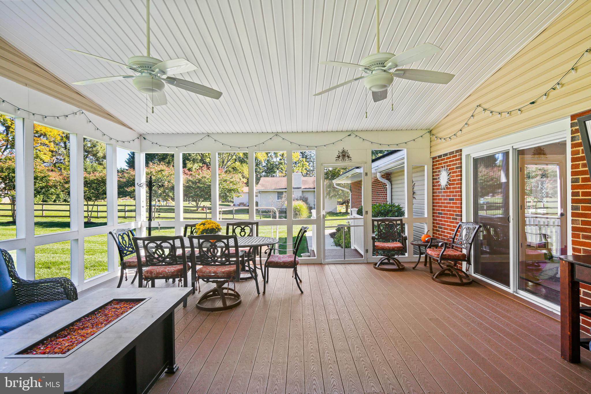 11113 Pool Road Cockeysville, MD 21030 - Photo 17 of 39 21 X 20 SCREENED PORCH!
