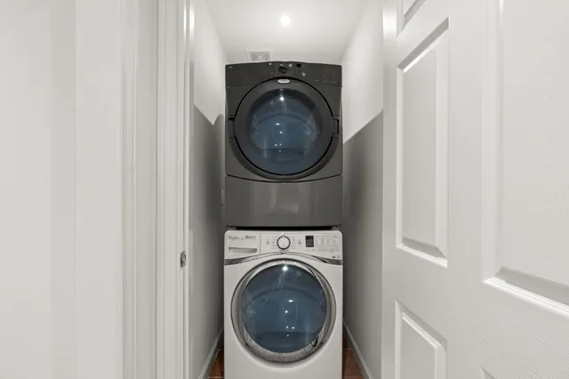 $1,779,000 | 2409 Dryden Road, Houston, TX 77030